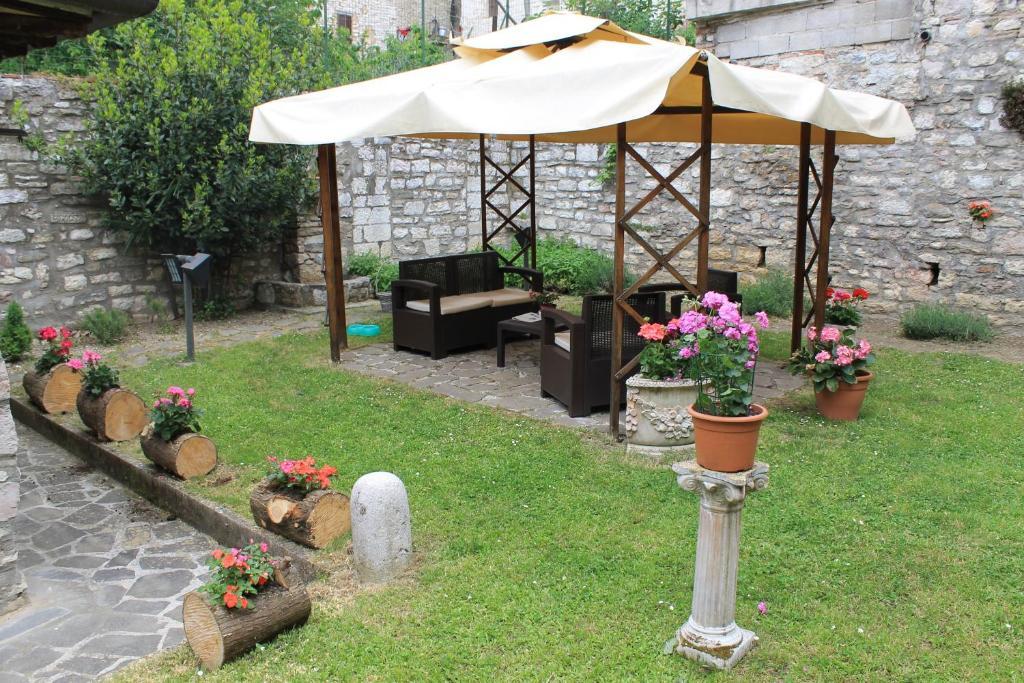 Residenza Le Logge Bed & Breakfast Gubbio Luaran gambar