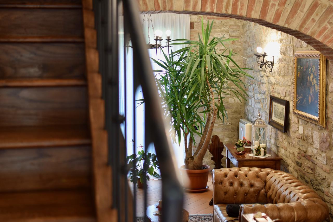 Residenza Le Logge Bed & Breakfast Gubbio Luaran gambar
